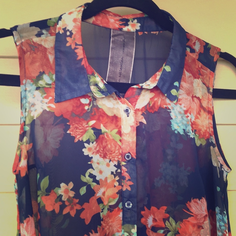 Moon Collection floral blouse